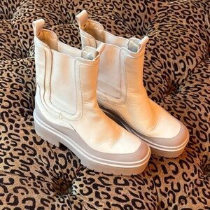 Sam Edelman Ivory and Grey Ankle Lilia Chelsea Boots Size 6